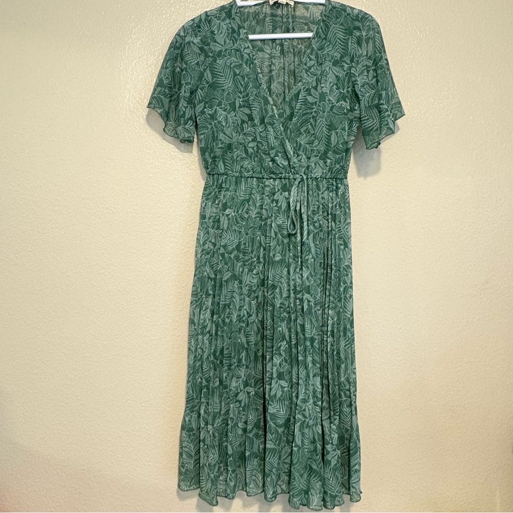 Indigo Rose Green Floral Midi Dress Pleated Skirt Wrap V-Neck Flutter Sleeve S